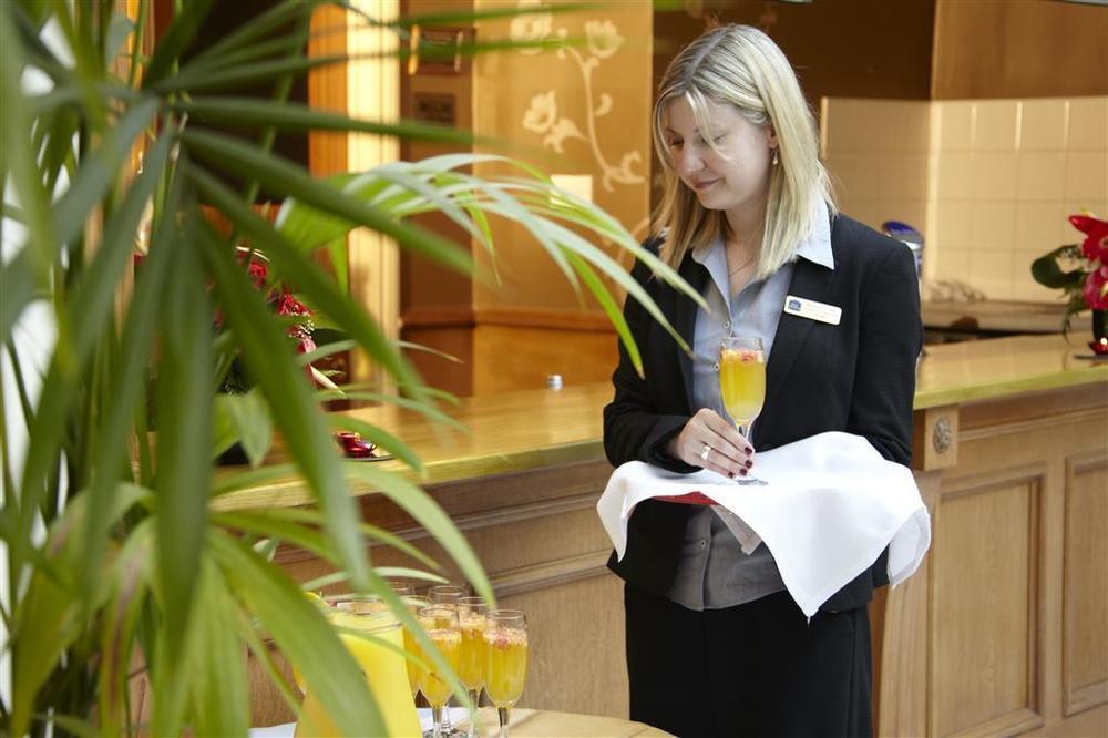 Best Western Cumberland Hotel Harrow Restaurang bild