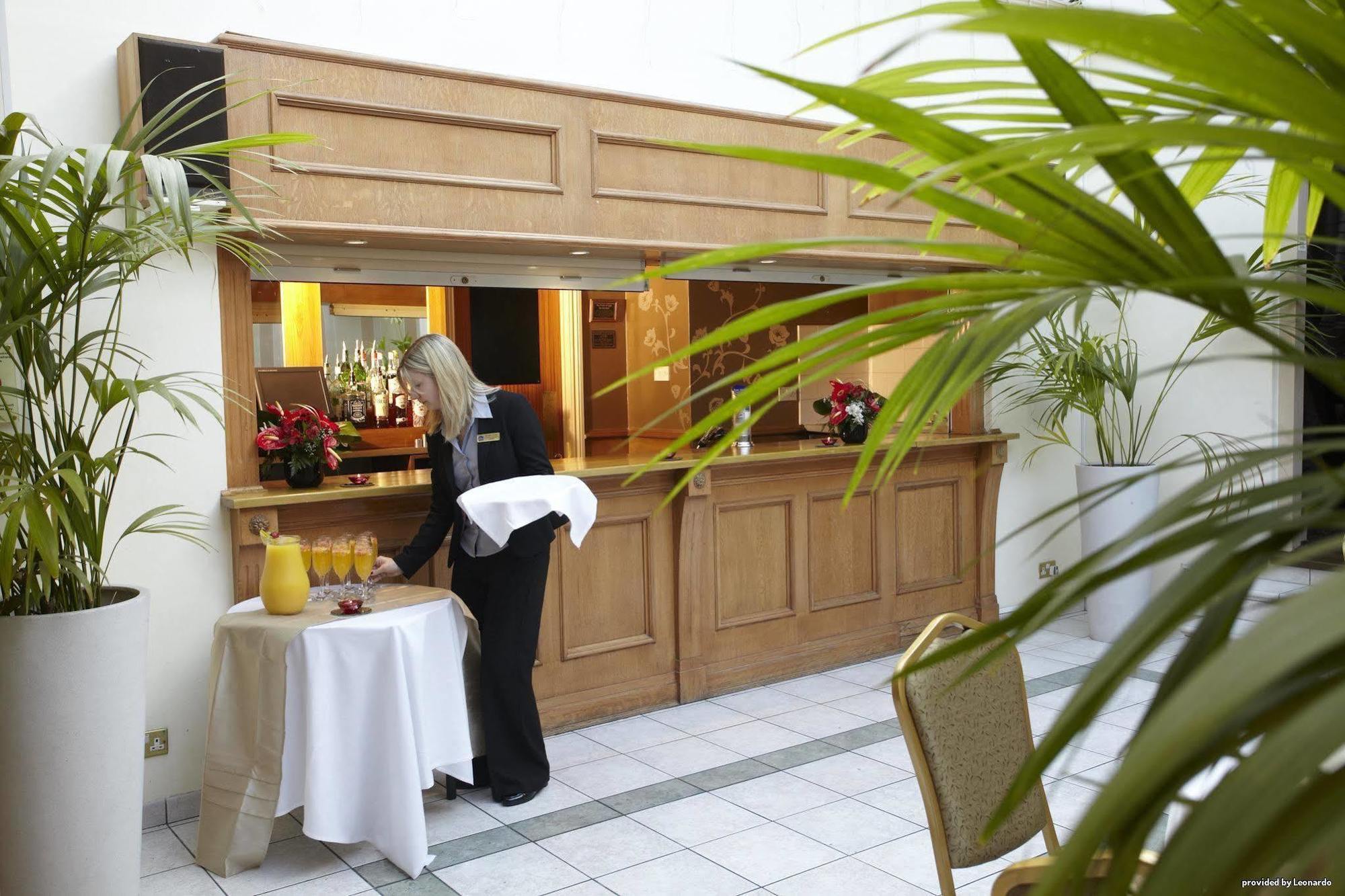 Best Western Cumberland Hotel Harrow Restaurang bild